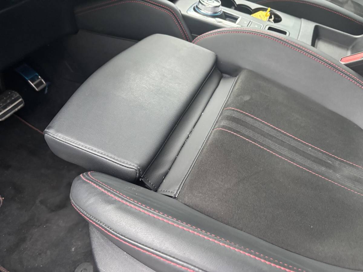 Ford Kuga Ford Kuga 2.5 PHEV ST-Line X | 243pk | Winter Pack | AGR stoelen | Adaptive cruise | 360 graden camera | Elektrische Achterklep | 2.100kg Trekgewicht