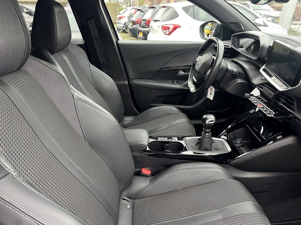 Peugeot 2008 Peugeot 2008 1.2 GT | Nieuwe distributieriem | Camera | CarPlay |