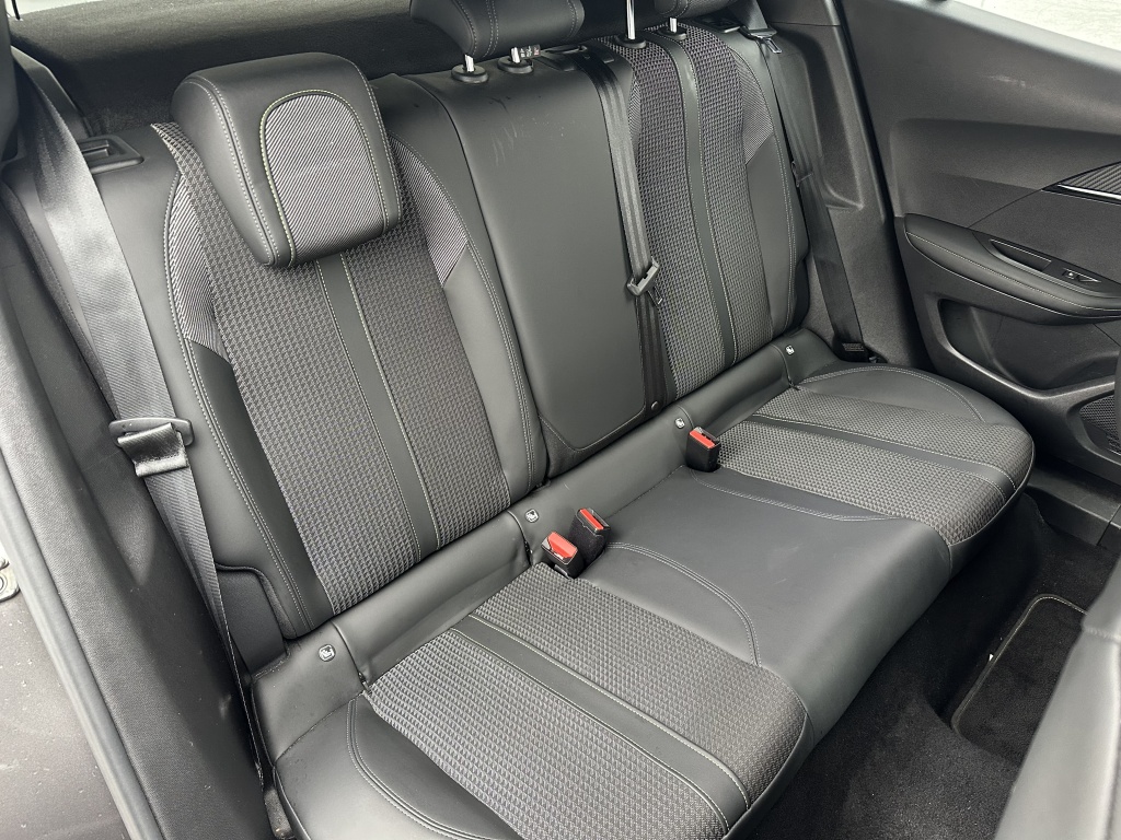 Peugeot 2008 Peugeot 2008 1.2 GT | Nieuwe distributieriem | Camera | CarPlay |