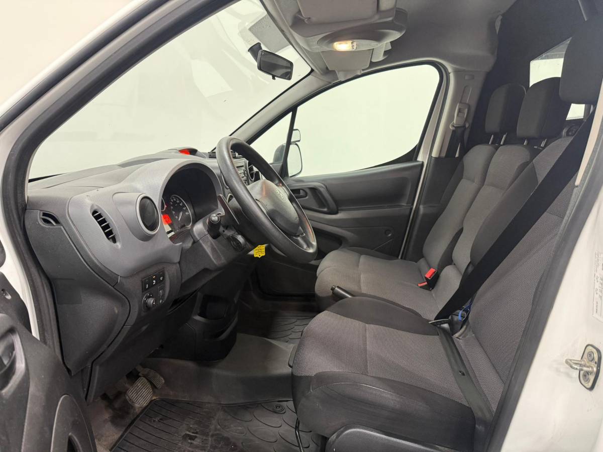 Peugeot Partner Peugeot Partner 1.6 BlueHDi 100 PK L1 Premium Airco Cruise Control Parkeersensoren Elektrische Ramen
