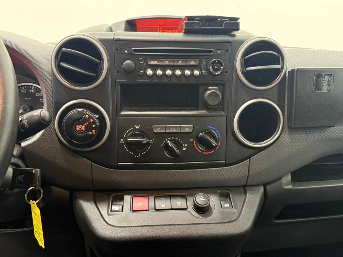 Peugeot Partner Peugeot Partner 1.6 BlueHDi 100 PK L1 Premium Airco Cruise Control Parkeersensoren Elektrische Ramen