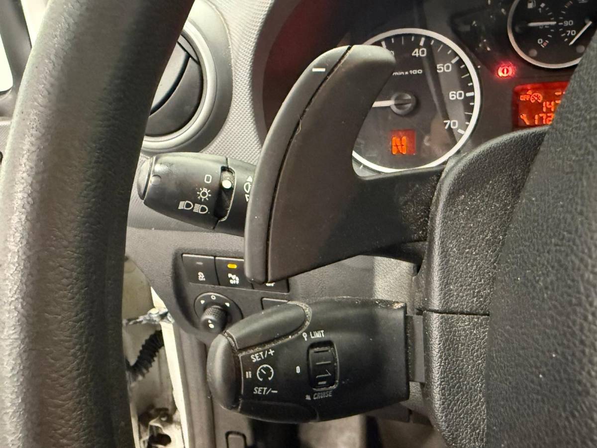 Peugeot Partner Peugeot Partner 1.6 BlueHDi 100 PK L1 Premium Airco Cruise Control Parkeersensoren Elektrische Ramen