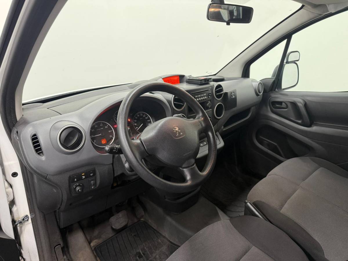 Peugeot Partner Peugeot Partner 1.6 BlueHDi 100 PK L1 Premium Airco Cruise Control Parkeersensoren Elektrische Ramen