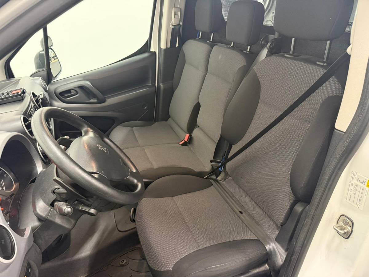 Peugeot Partner Peugeot Partner 1.6 BlueHDi 100 PK L1 Premium Airco Cruise Control Parkeersensoren Elektrische Ramen