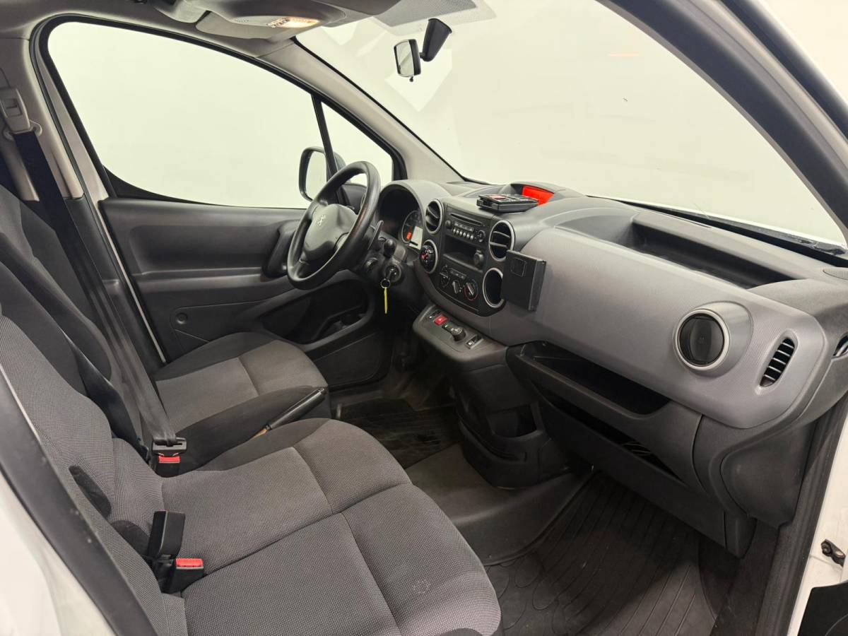 Peugeot Partner Peugeot Partner 1.6 BlueHDi 100 PK L1 Premium Airco Cruise Control Parkeersensoren Elektrische Ramen
