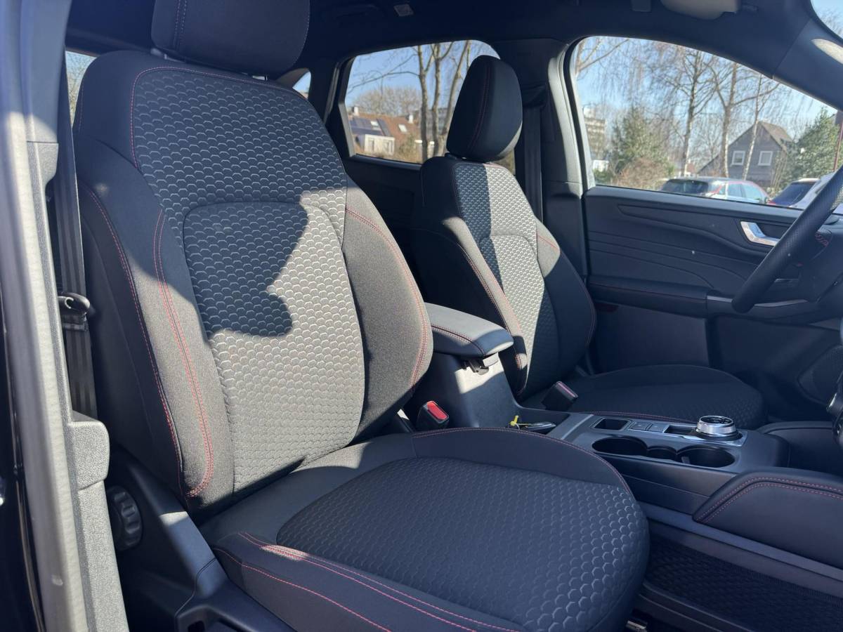 Ford Kuga Ford Kuga 2.5 FHEV ST-Line | SCI | 190pk | Winterpack | Achteruitrijcamera | SYNC 4 Navigatie | All Weatherbanden | Geen stekker nodig
