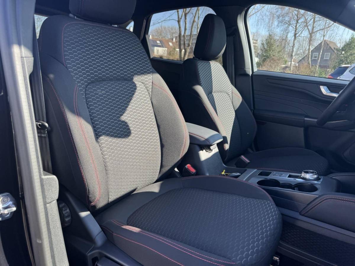 Ford Kuga Ford Kuga 2.5 FHEV ST-Line | SCI | 190pk | Winterpack | Achteruitrijcamera | SYNC 4 Navigatie | All Weatherbanden | Geen stekker nodig