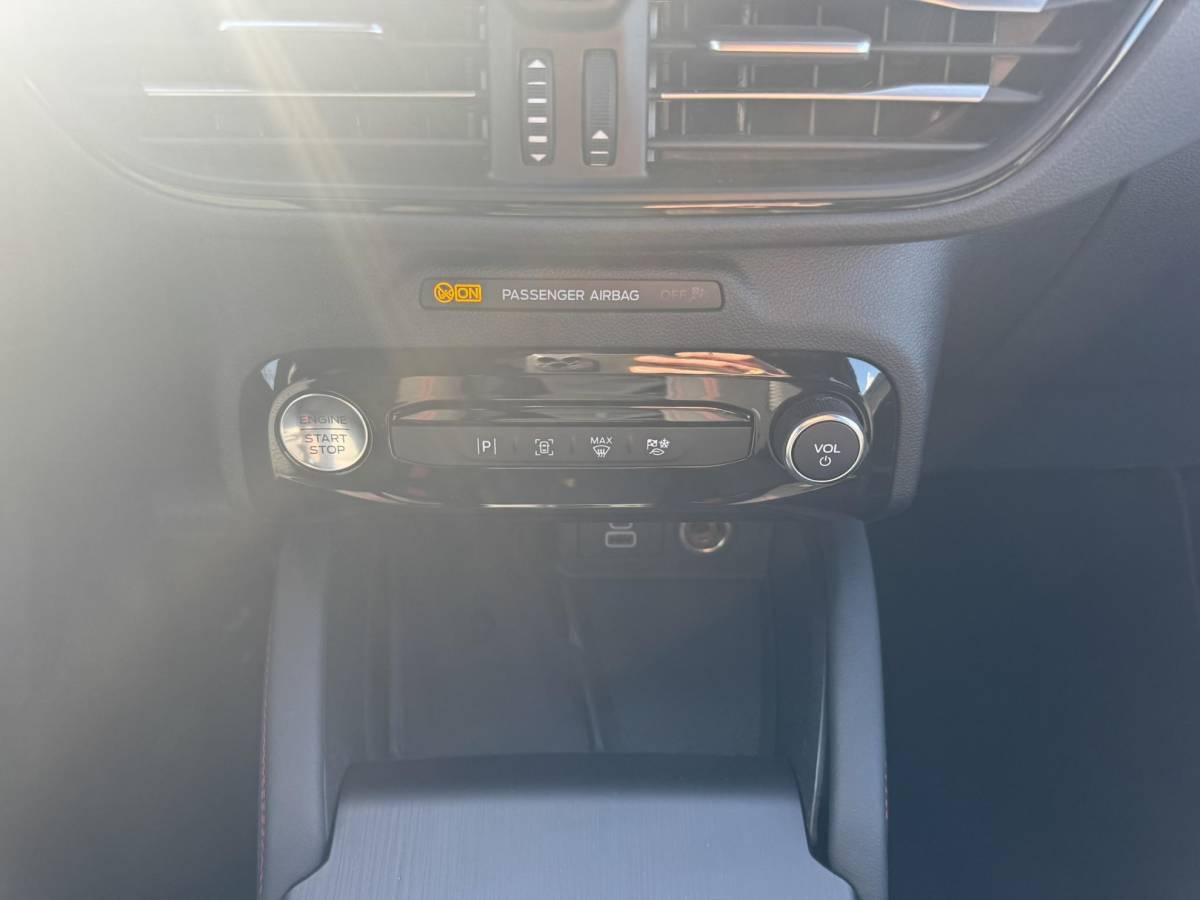 Ford Kuga Ford Kuga 2.5 FHEV ST-Line | SCI | 190pk | Winterpack | Achteruitrijcamera | SYNC 4 Navigatie | All Weatherbanden | Geen stekker nodig