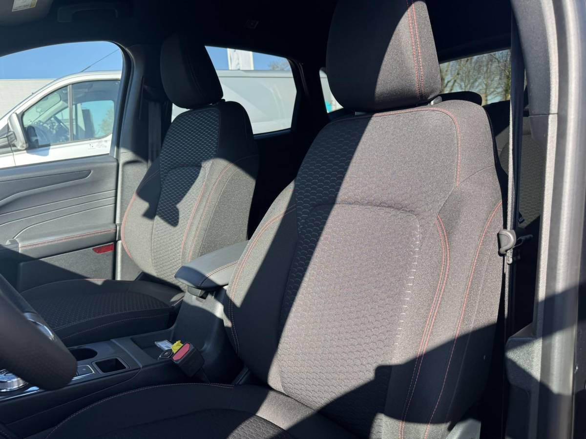 Ford Kuga Ford Kuga 2.5 FHEV ST-Line | SCI | 190pk | Winterpack | Achteruitrijcamera | SYNC 4 Navigatie | All Weatherbanden | Geen stekker nodig