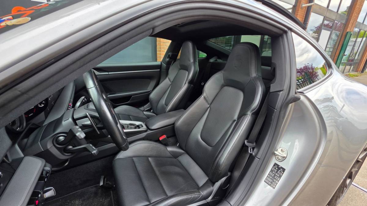 Porsche 911 Porsche 911 3.0 Carrera 4 S l Glasdak l BTW l GT stuur