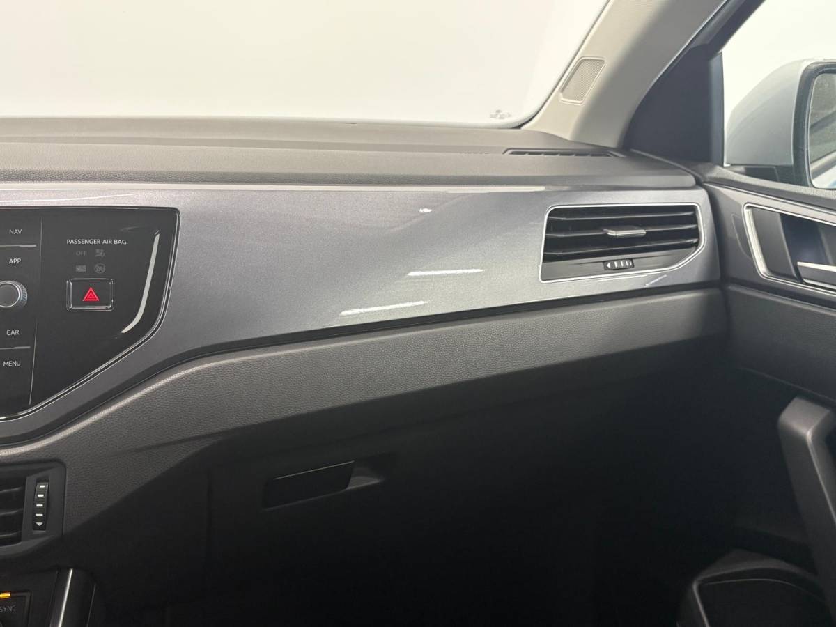 Volkswagen Polo Volkswagen Polo 1.0 TSI 110pk DSG Highline Navigatie Apple Carplay Android Auto Parkeersensoren Adaptive Cruise Control Stoelverwarming Getinte ramen Climatronic