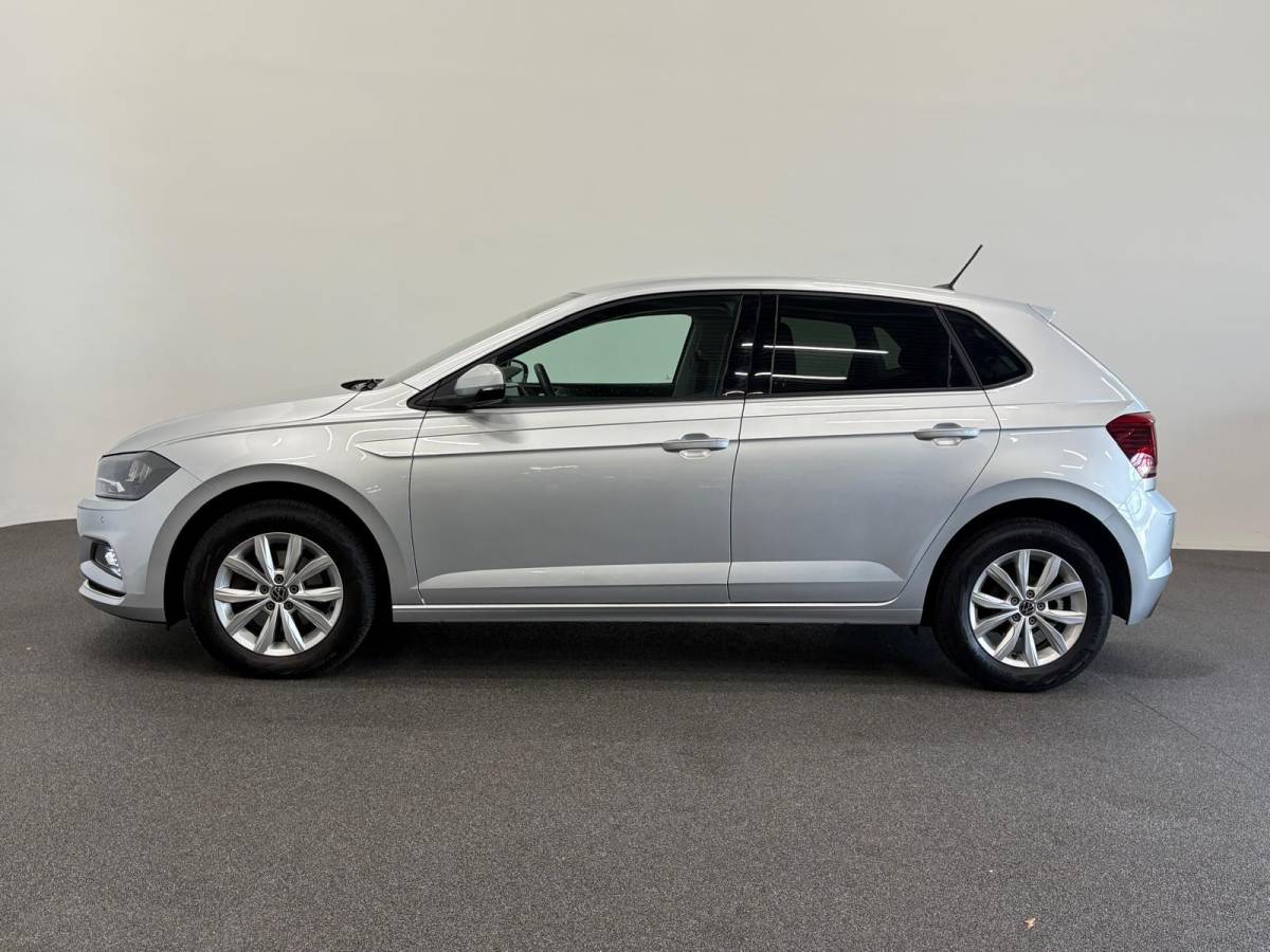 Volkswagen Polo Volkswagen Polo 1.0 TSI 110pk DSG Highline Navigatie Apple Carplay Android Auto Parkeersensoren Adaptive Cruise Control Stoelverwarming Getinte ramen Climatronic