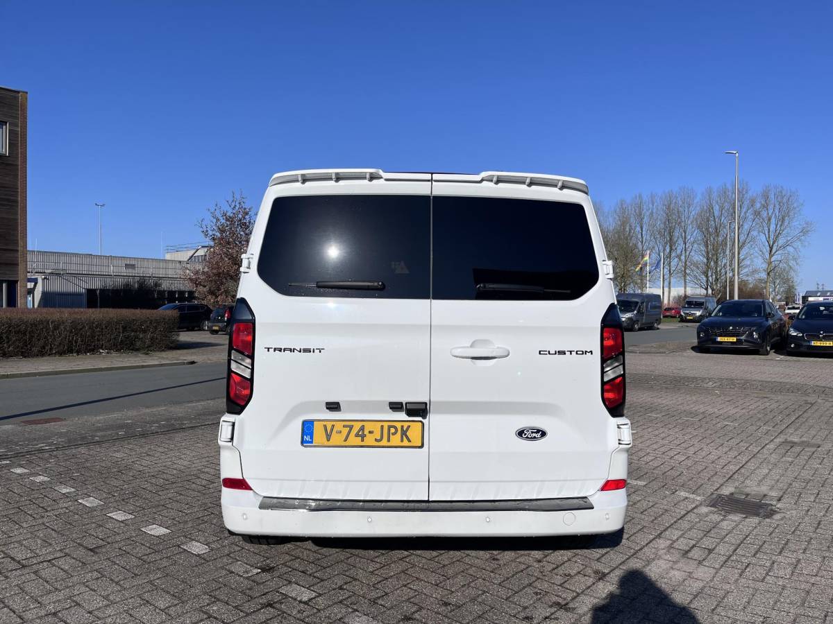 Ford Transit Custom Ford Transit Custom 300 2.0 TDCI L1H1 Limited DC 170pk Dubbele cabine