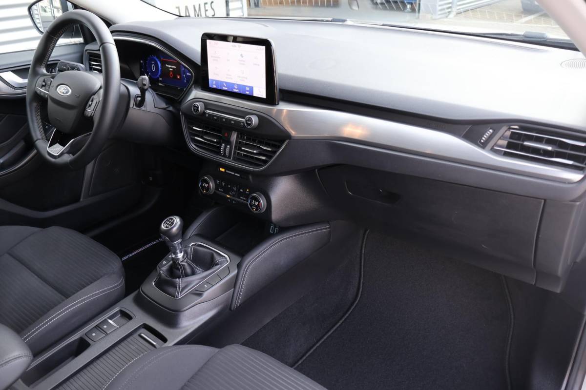 Ford Focus Ford Focus Wagon 1.0 Titanium X Business 1e Eigenaar | Volledig Onderh | NAP | BTW | AF Trekhaak | Camera | Elek Klep | Navi | Carplay | Cruise | Keyless | Full LED | Start/Stop | Hill-Hold | Bots | PDC