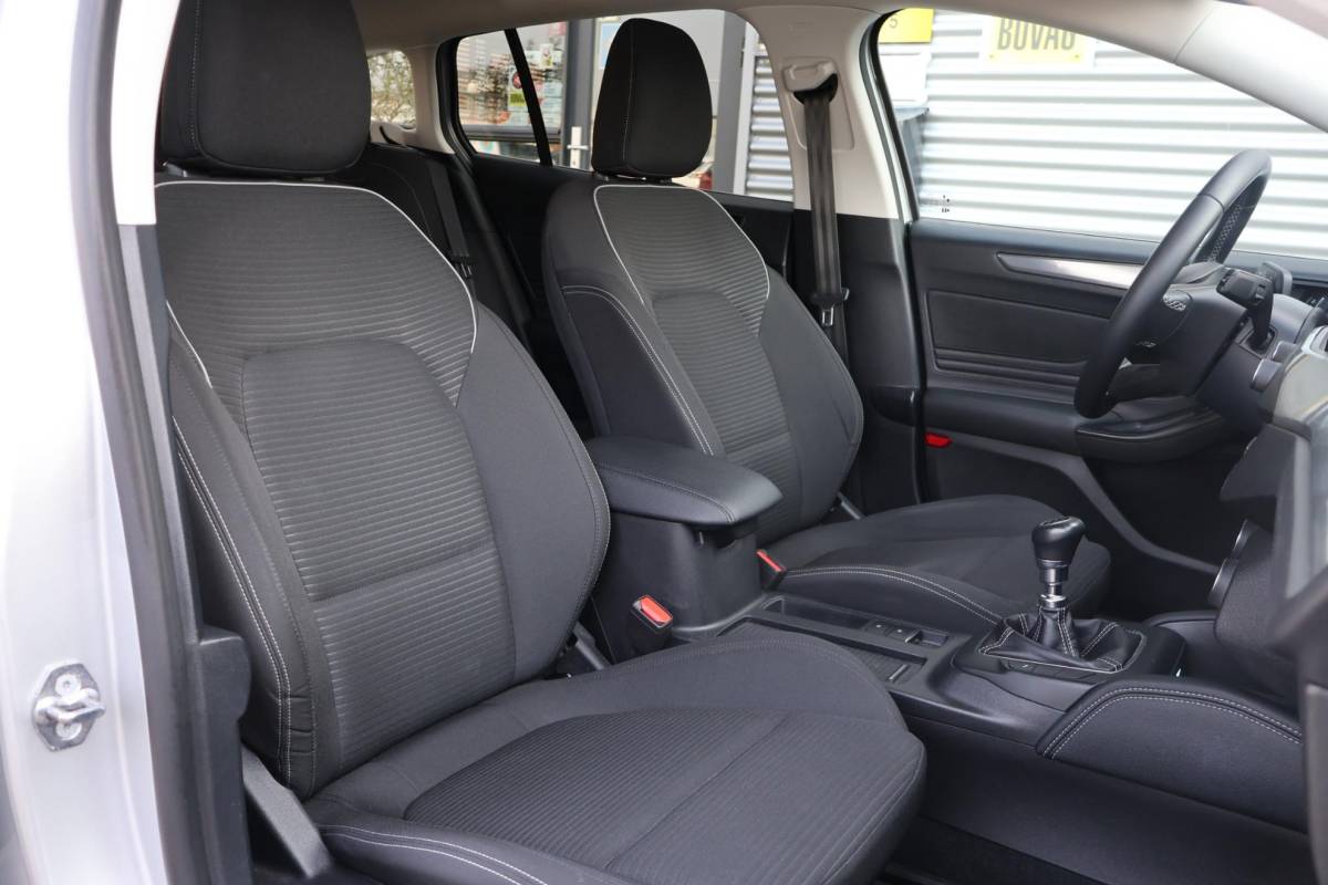 Ford Focus Ford Focus Wagon 1.0 Titanium X Business 1e Eigenaar | Volledig Onderh | NAP | BTW | AF Trekhaak | Camera | Elek Klep | Navi | Carplay | Cruise | Keyless | Full LED | Start/Stop | Hill-Hold | Bots | PDC