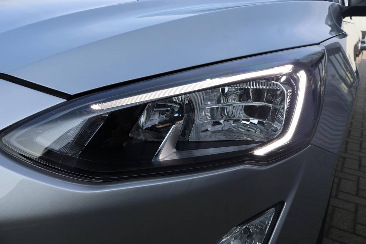 Ford Focus Ford Focus Wagon 1.0 Titanium X Business 1e Eigenaar | Volledig Onderh | NAP | BTW | AF Trekhaak | Camera | Elek Klep | Navi | Carplay | Cruise | Keyless | Full LED | Start/Stop | Hill-Hold | Bots | PDC