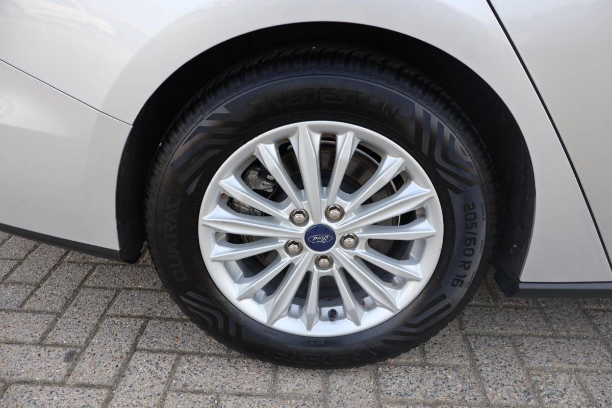 Ford Focus Ford Focus Wagon 1.0 Titanium X Business 1e Eigenaar | Volledig Onderh | NAP | BTW | AF Trekhaak | Camera | Elek Klep | Navi | Carplay | Cruise | Keyless | Full LED | Start/Stop | Hill-Hold | Bots | PDC