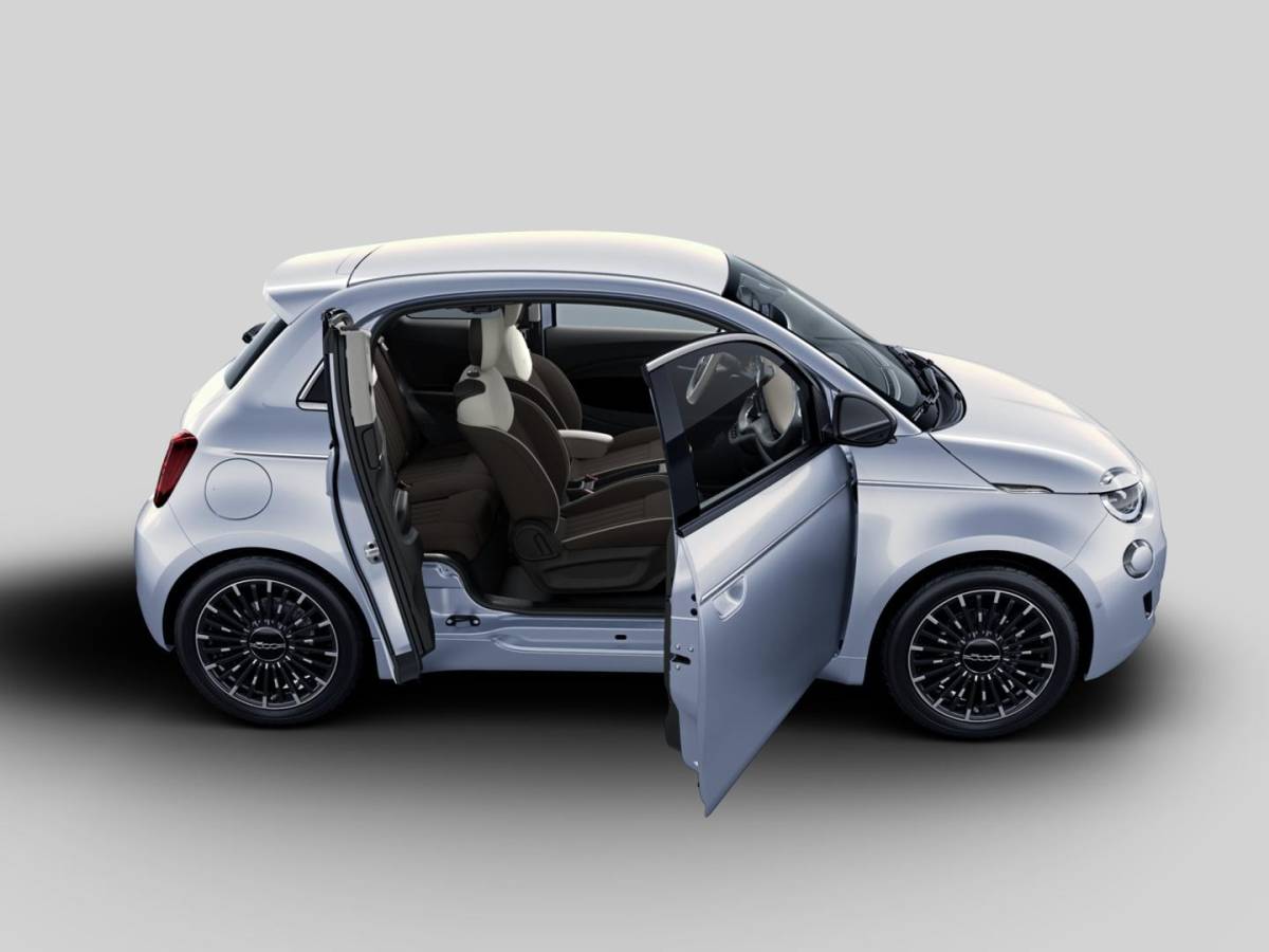 Fiat 500e Fiat 500e 3+1 La Prima 42 kWh | Clima | LED | PDC | JBL Premium Audio | 17″ | Camera | BSM | Canneloni Ivory/Piombo interieur
