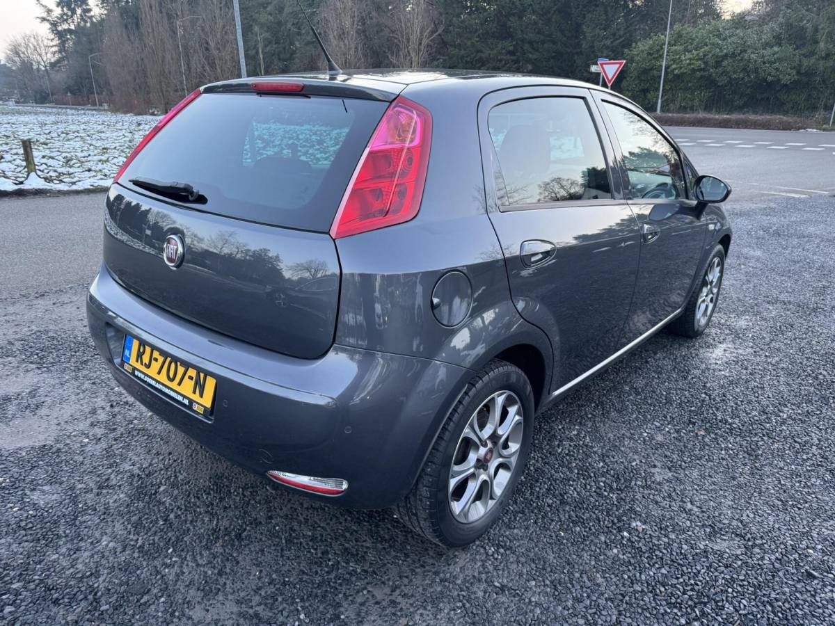 Fiat Punto Fiat Punto Evo 0.9 TwinAir Sempre 5 deurs onderh aanwezig