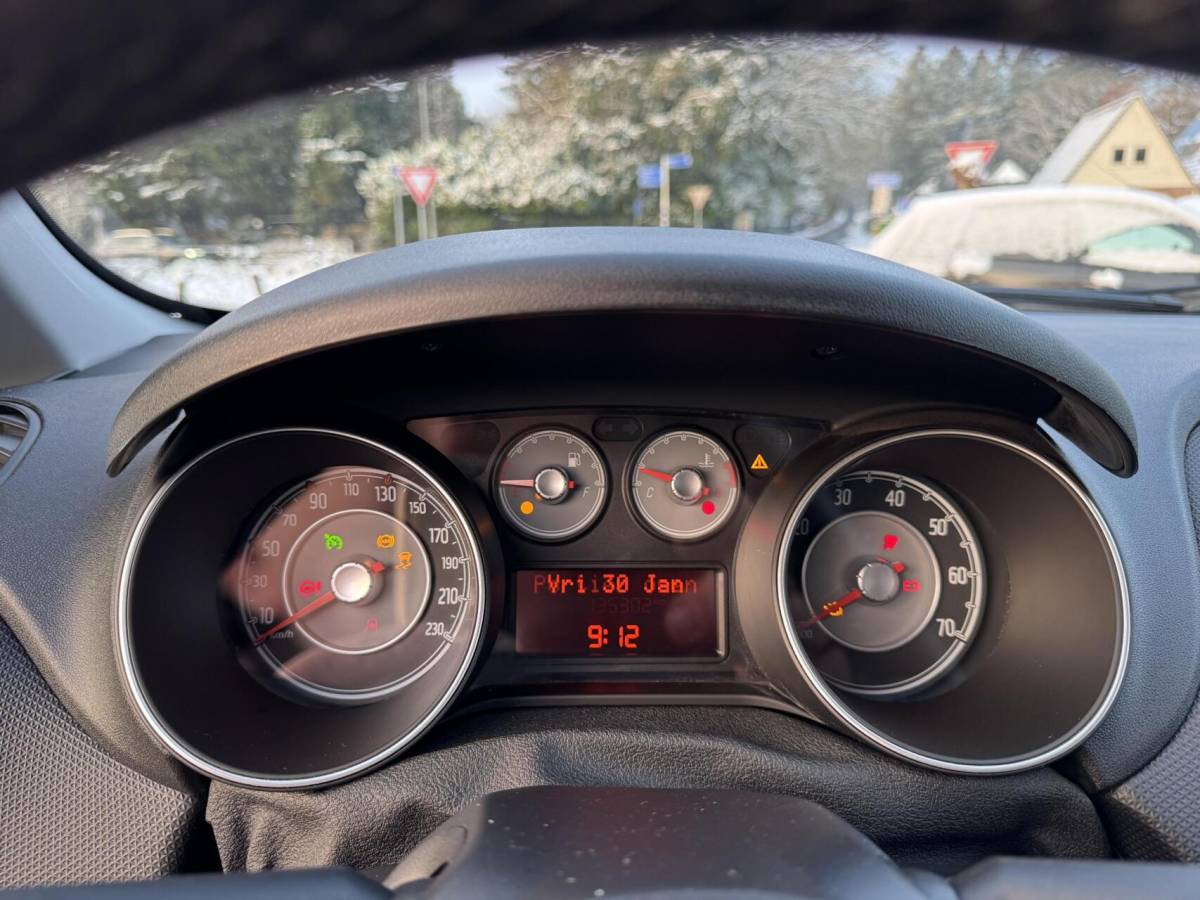 Fiat Punto Fiat Punto Evo 0.9 TwinAir Sempre 5 deurs onderh aanwezig