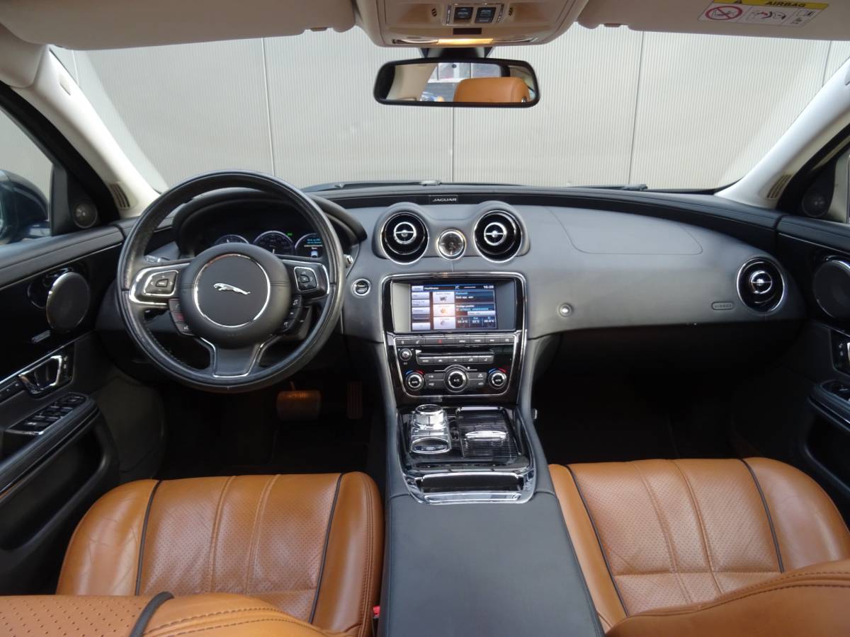 Jaguar XJ Jaguar XJ 2.0 Premium Luxury * MASSAGE * ZEER LUXE UITV. !!