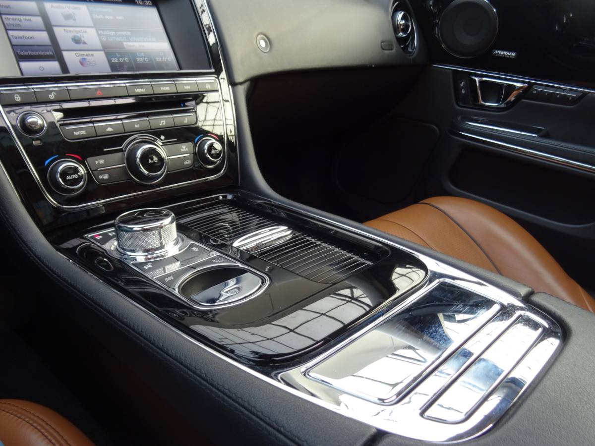 Jaguar XJ Jaguar XJ 2.0 Premium Luxury * MASSAGE * ZEER LUXE UITV. !!