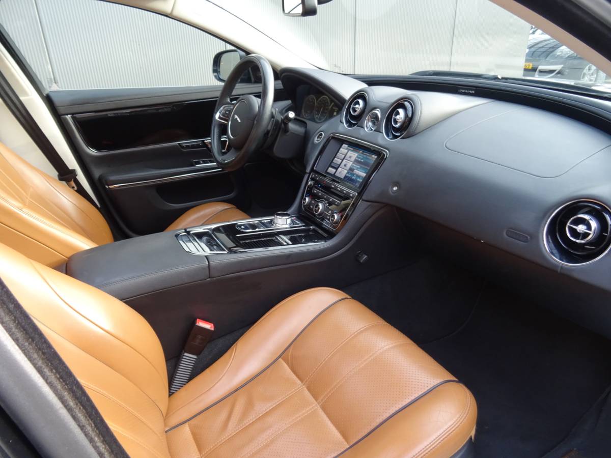Jaguar XJ Jaguar XJ 2.0 Premium Luxury * MASSAGE * ZEER LUXE UITV. !!