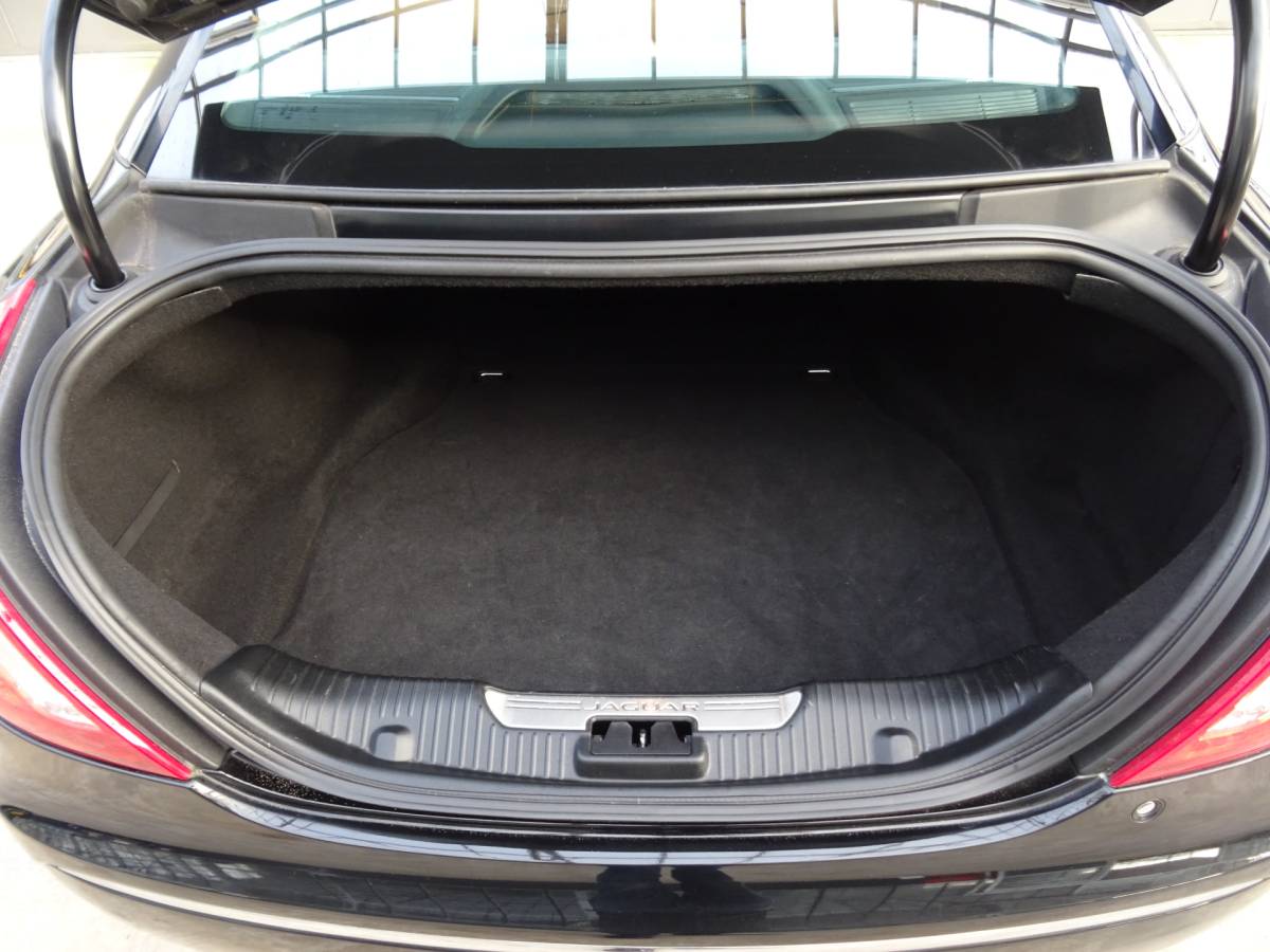 Jaguar XJ Jaguar XJ 2.0 Premium Luxury * MASSAGE * ZEER LUXE UITV. !!