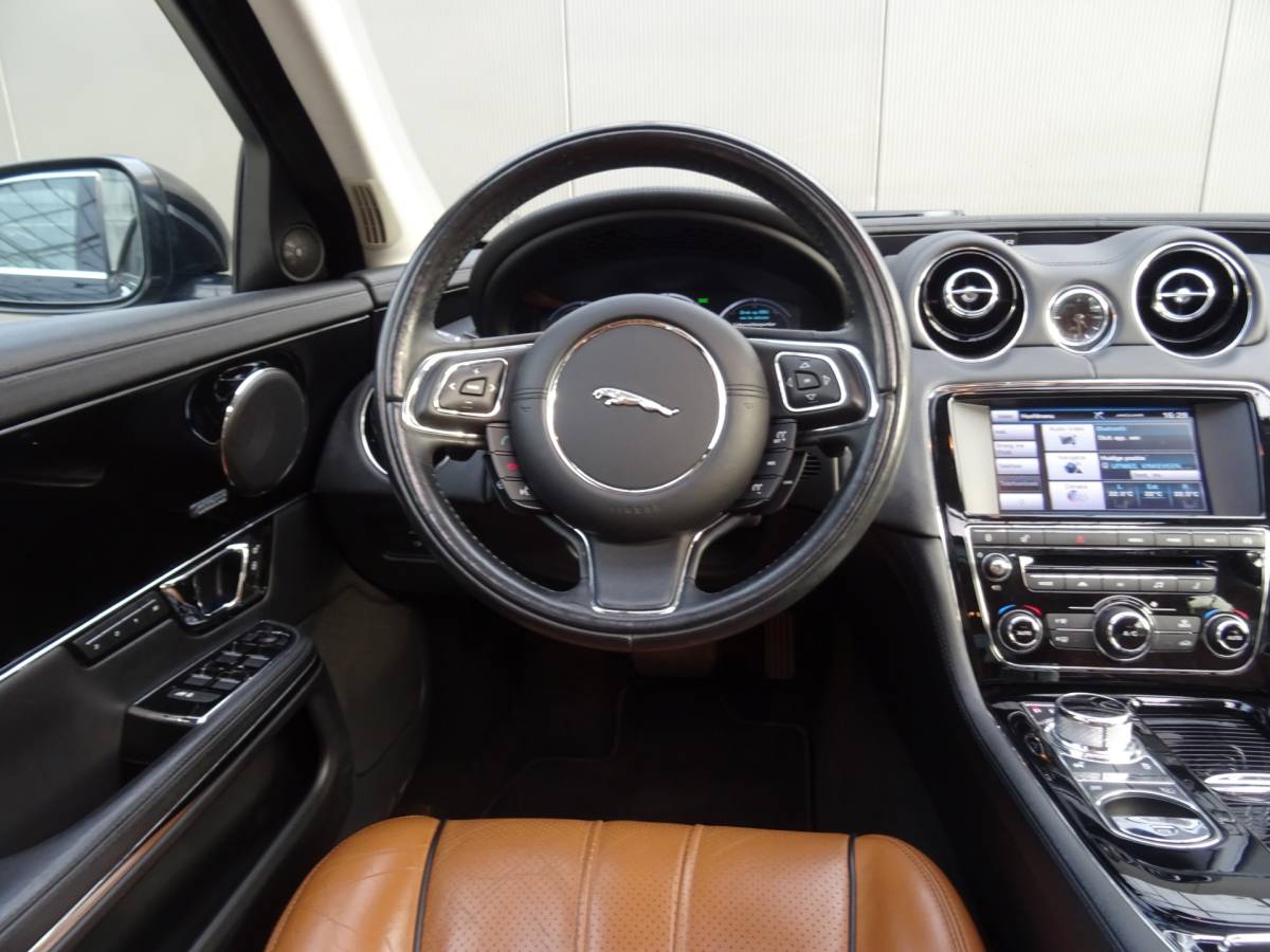 Jaguar XJ Jaguar XJ 2.0 Premium Luxury * MASSAGE * ZEER LUXE UITV. !!