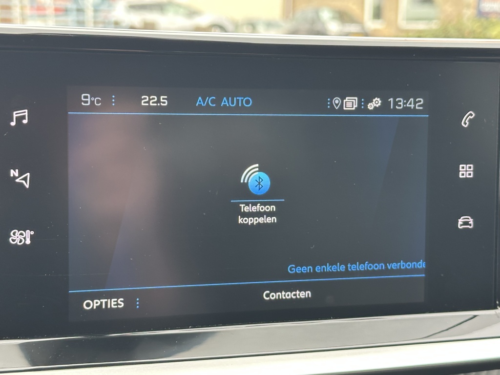 Peugeot 2008 Peugeot 2008 1.2 Allure | CarPlay | Cruise | Climate | All Season