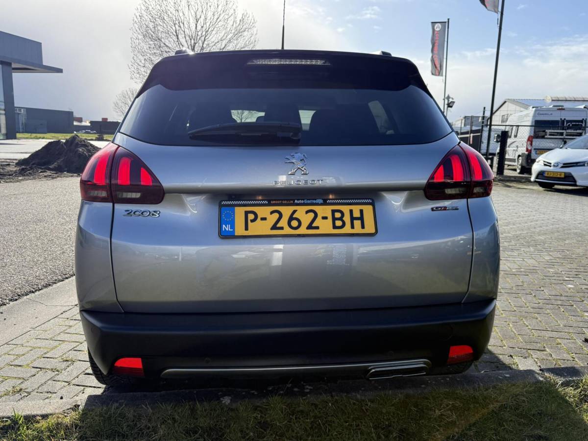 Peugeot 2008 Peugeot 2008 1.2 PureTech Active AUTOMAAT Gt Line 1/2 leder