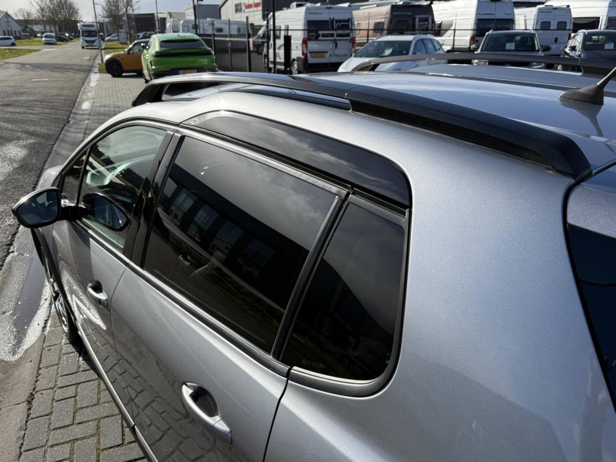 Peugeot 2008 Peugeot 2008 1.2 PureTech Active AUTOMAAT Gt Line 1/2 leder