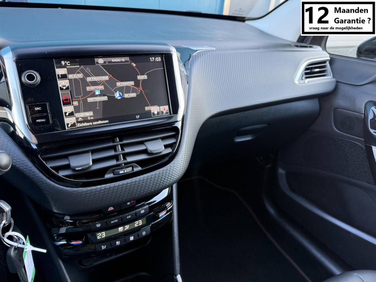 Peugeot 2008 Peugeot 2008 1.2 PureTech Active AUTOMAAT Gt Line 1/2 leder