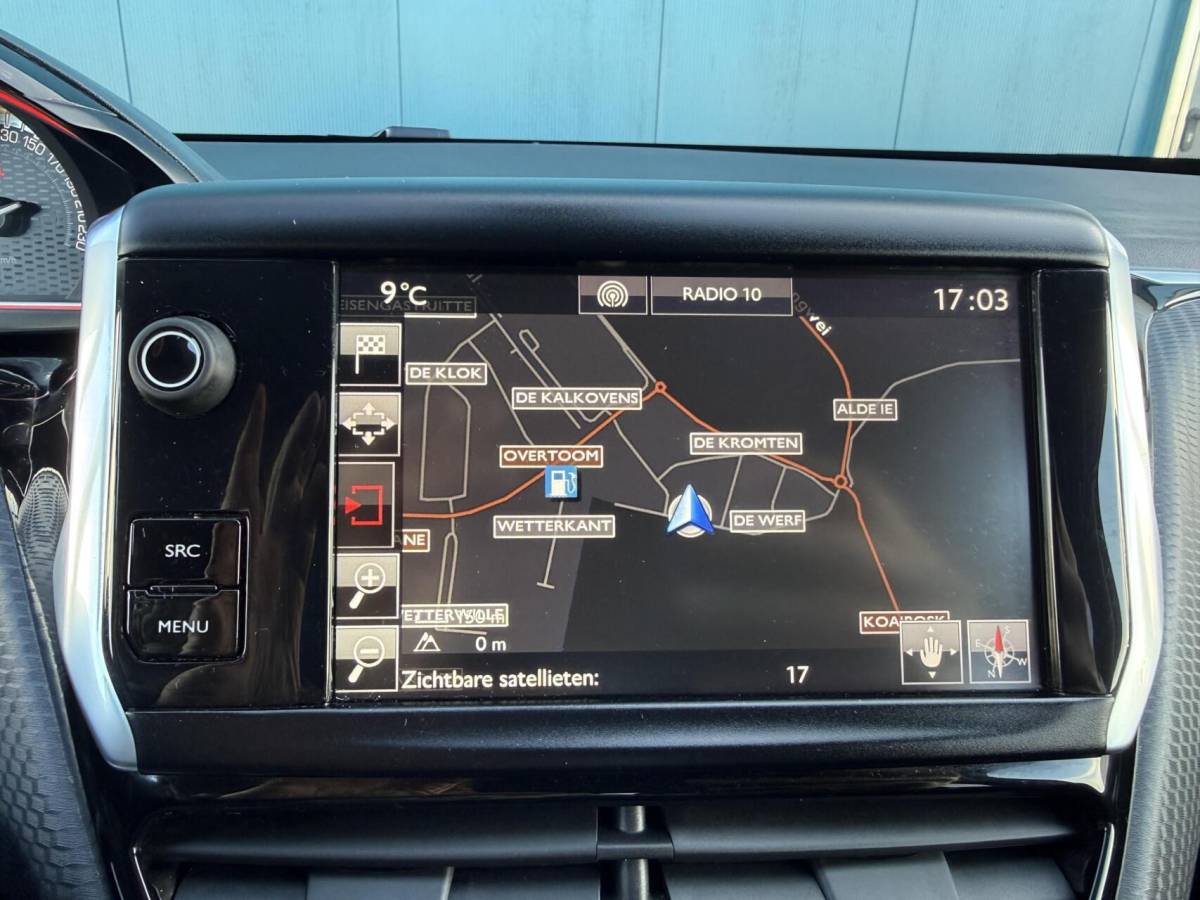 Peugeot 2008 Peugeot 2008 1.2 PureTech Active AUTOMAAT Gt Line 1/2 leder