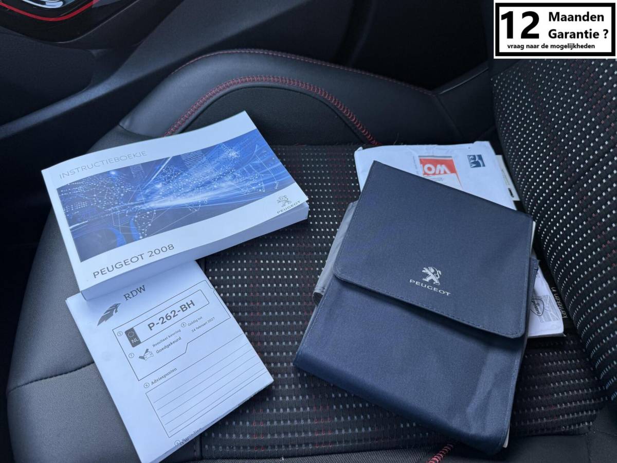 Peugeot 2008 Peugeot 2008 1.2 PureTech Active AUTOMAAT Gt Line 1/2 leder