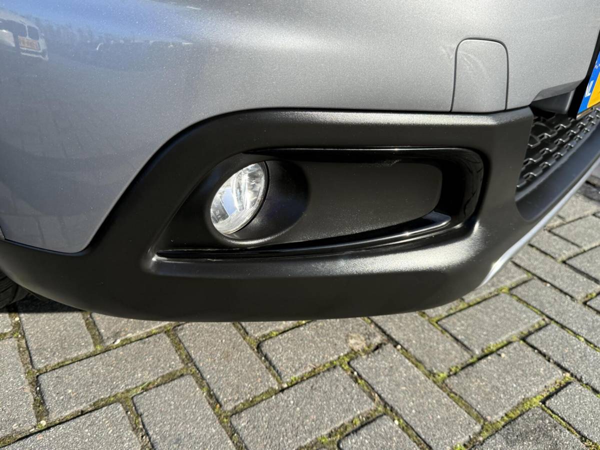 Peugeot 2008 Peugeot 2008 1.2 PureTech Active AUTOMAAT Gt Line 1/2 leder