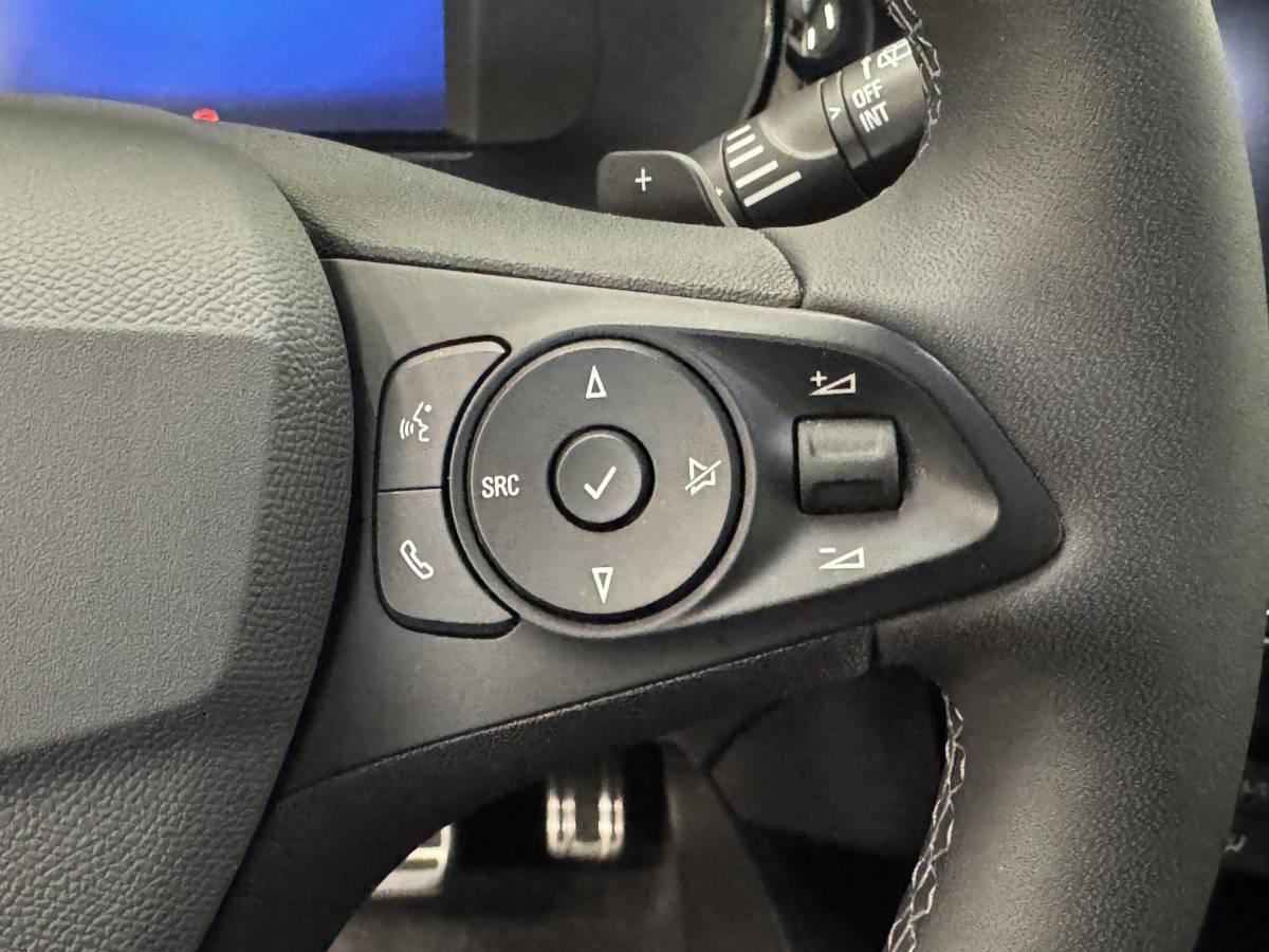Opel Corsa Opel Corsa 1.2 Turbo Hybrid 100pk GS Automaat Navigatie Apple Carplay/Android Auto Camera Parkeersensoren Cruise Control Dodehoek assistent Airco Lichtmetalen velgen Virtual Cockpit Getinte ramen