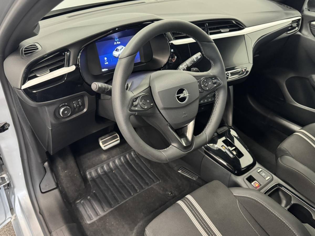 Opel Corsa Opel Corsa 1.2 Turbo Hybrid 100pk GS Automaat Navigatie Apple Carplay/Android Auto Camera Parkeersensoren Cruise Control Dodehoek assistent Airco Lichtmetalen velgen Virtual Cockpit Getinte ramen