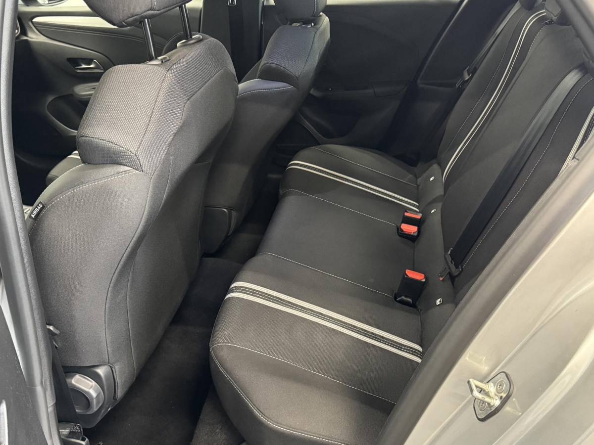 Opel Corsa Opel Corsa 1.2 Turbo Hybrid 100pk GS Automaat Navigatie Apple Carplay/Android Auto Camera Parkeersensoren Cruise Control Dodehoek assistent Airco Lichtmetalen velgen Virtual Cockpit Getinte ramen