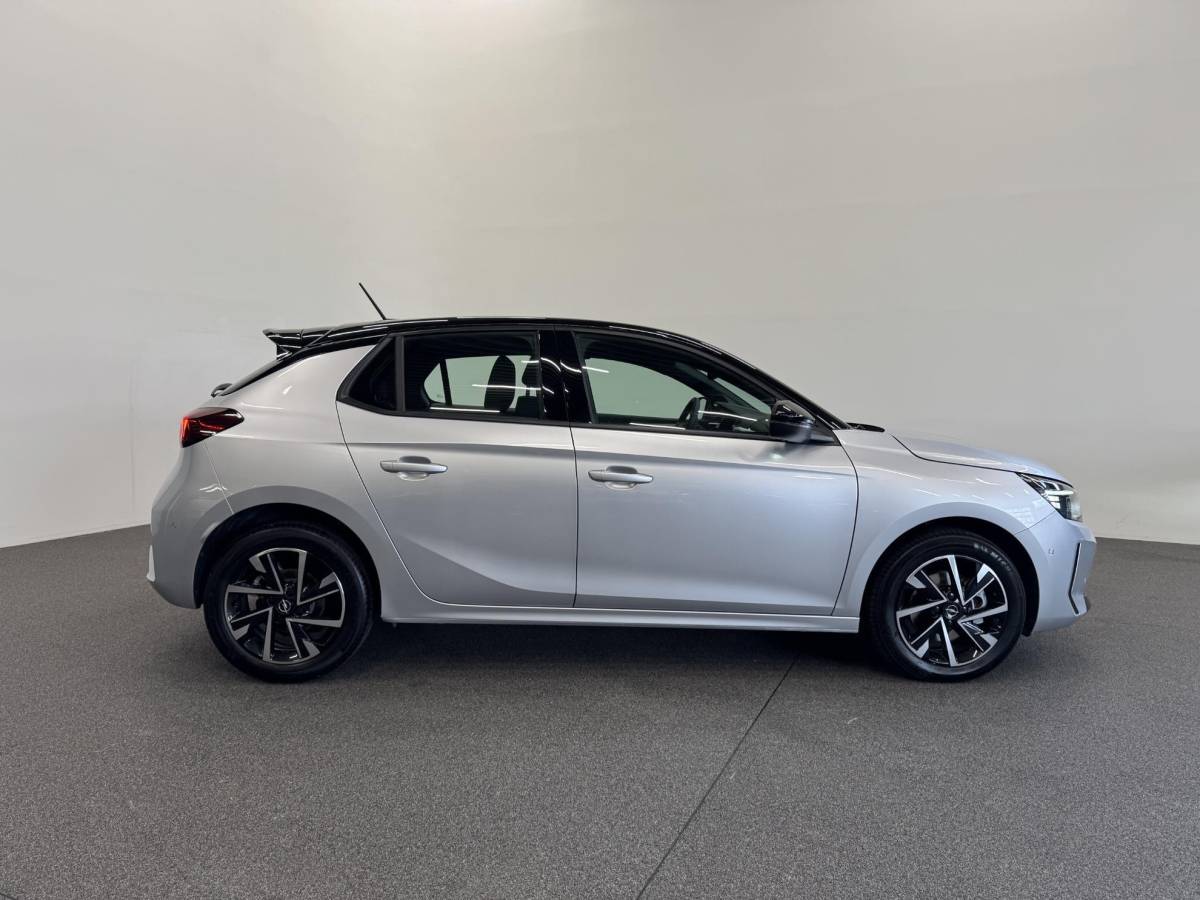 Opel Corsa Opel Corsa 1.2 Turbo Hybrid 100pk GS Automaat Navigatie Apple Carplay/Android Auto Camera Parkeersensoren Cruise Control Dodehoek assistent Airco Lichtmetalen velgen Virtual Cockpit Getinte ramen