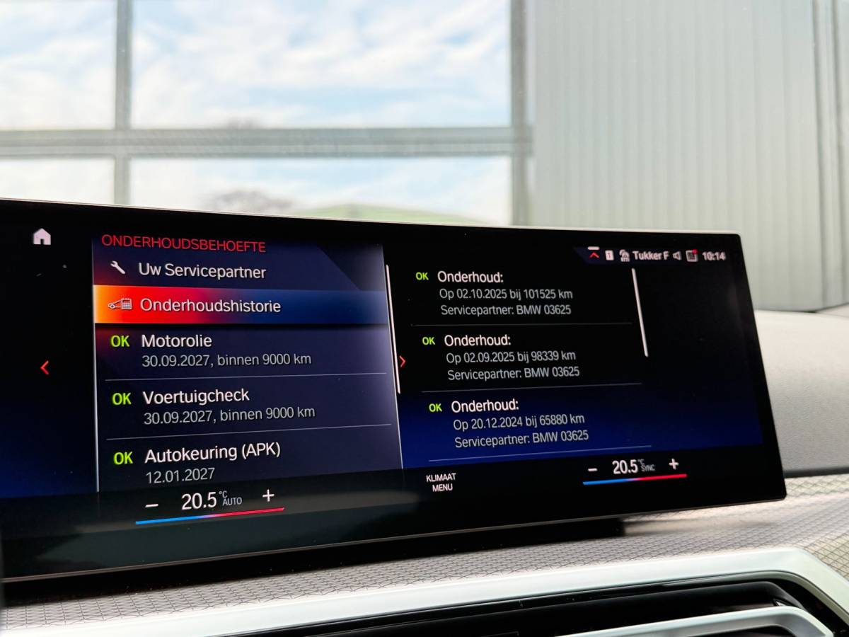 BMW 3 Serie BMW 3-Serie 320i M-Sport Shadowline Harman Kardon LCI