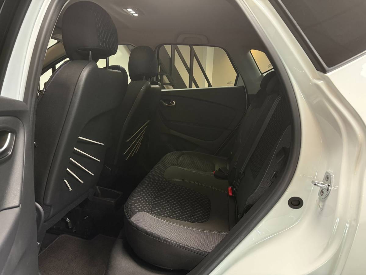 Renault Captur Renault Captur 1.3 TCe Intens *Automaat* Trekhaak|Camera|Navi|DAB|Parelmoer