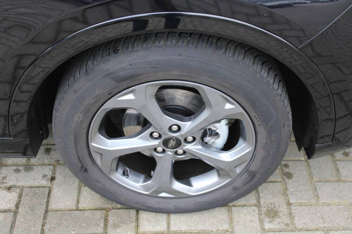 Ford Kuga Ford Kuga 2.5 FHEV ST-Line 190pk | Winterpack | Achteruitrijcamera | SYNC 4 Navigatie | All Weatherbanden | Geen stekker nodig