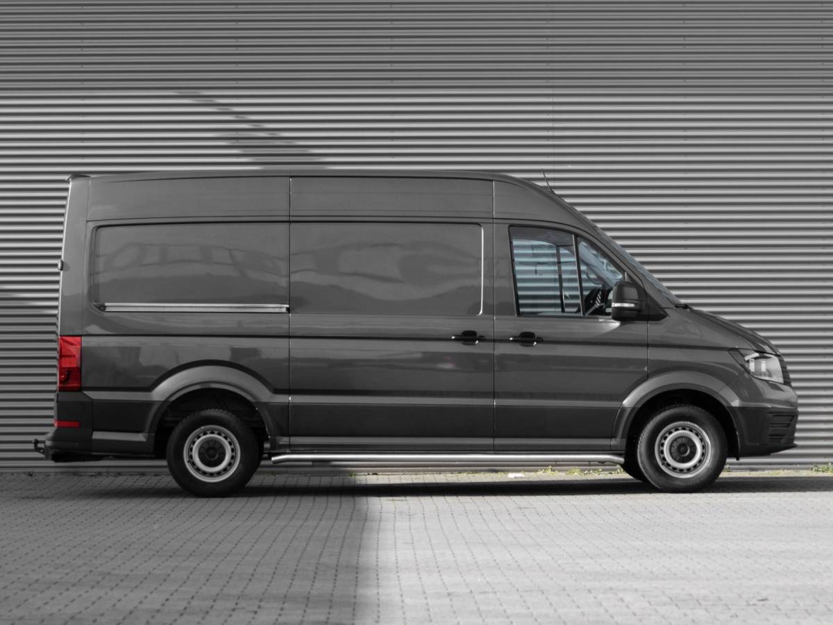 Volkswagen Crafter Volkswagen Crafter 30 2.0 TDI 140pk DSG L3H3 Trendline · Camera · Trekhaak · Side Bars · Cruise Control · Apple/Android Car Play · DAB Radio · Garantie t/m 04-09-2028 of 120.000km