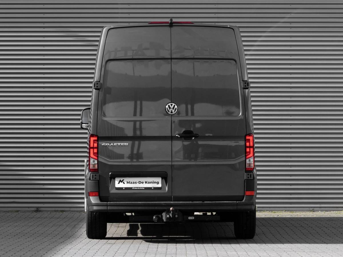 Volkswagen Crafter Volkswagen Crafter 30 2.0 TDI 140pk DSG L3H3 Trendline · Camera · Trekhaak · Side Bars · Cruise Control · Apple/Android Car Play · DAB Radio · Garantie t/m 04-09-2028 of 120.000km