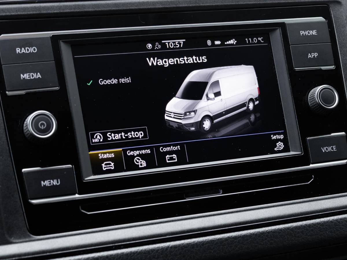 Volkswagen Crafter Volkswagen Crafter 30 2.0 TDI 140pk DSG L3H3 Trendline · Camera · Trekhaak · Side Bars · Cruise Control · Apple/Android Car Play · DAB Radio · Garantie t/m 04-09-2028 of 120.000km