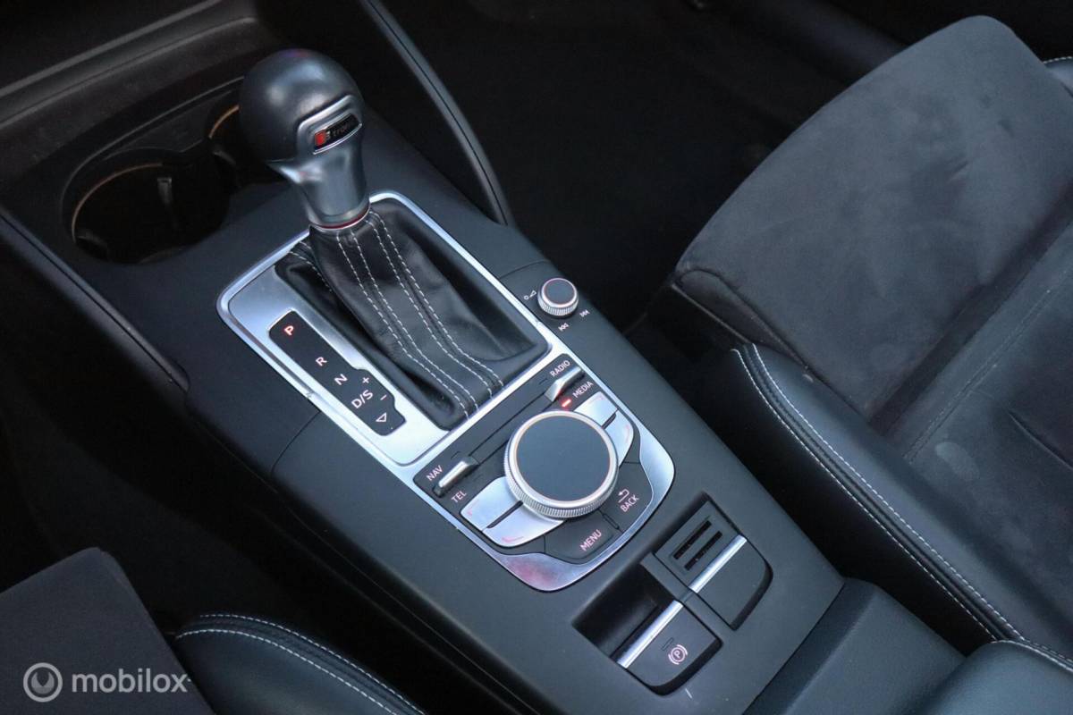 Audi S3 Audi S3 2.0 TFSI aut quattro 300pk Pro Line + | pano | LED