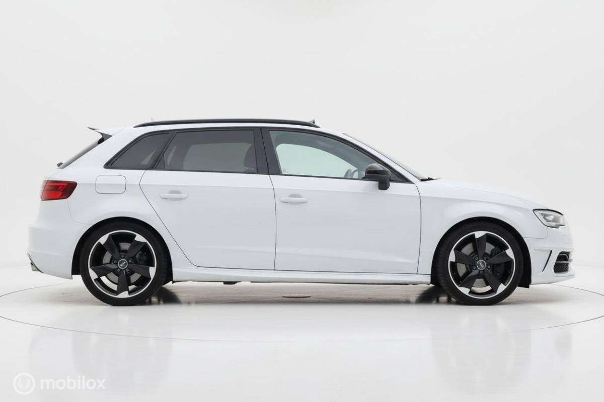 Audi S3 Audi S3 2.0 TFSI aut quattro 300pk Pro Line + | pano | LED