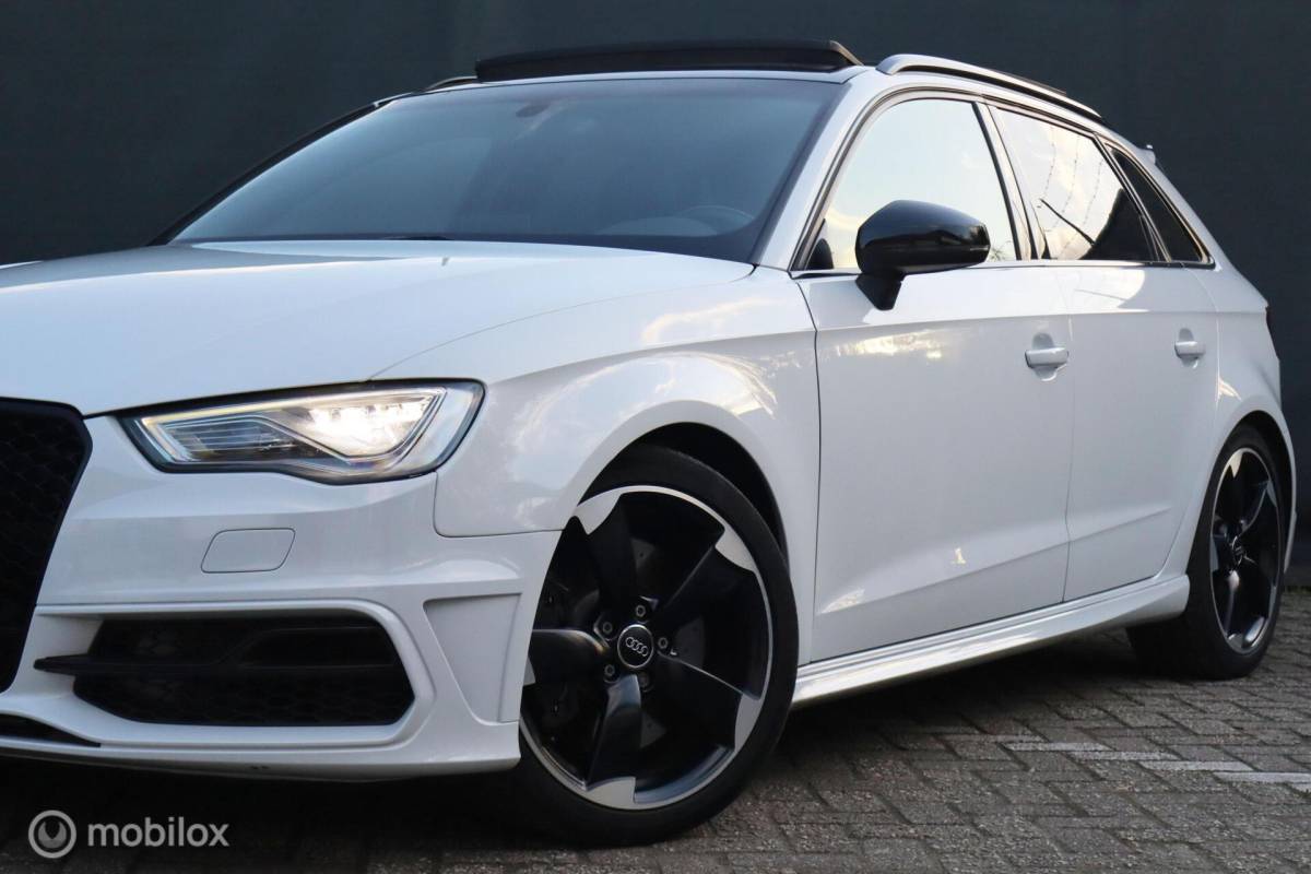 Audi S3 Audi S3 2.0 TFSI aut quattro 300pk Pro Line + | pano | LED