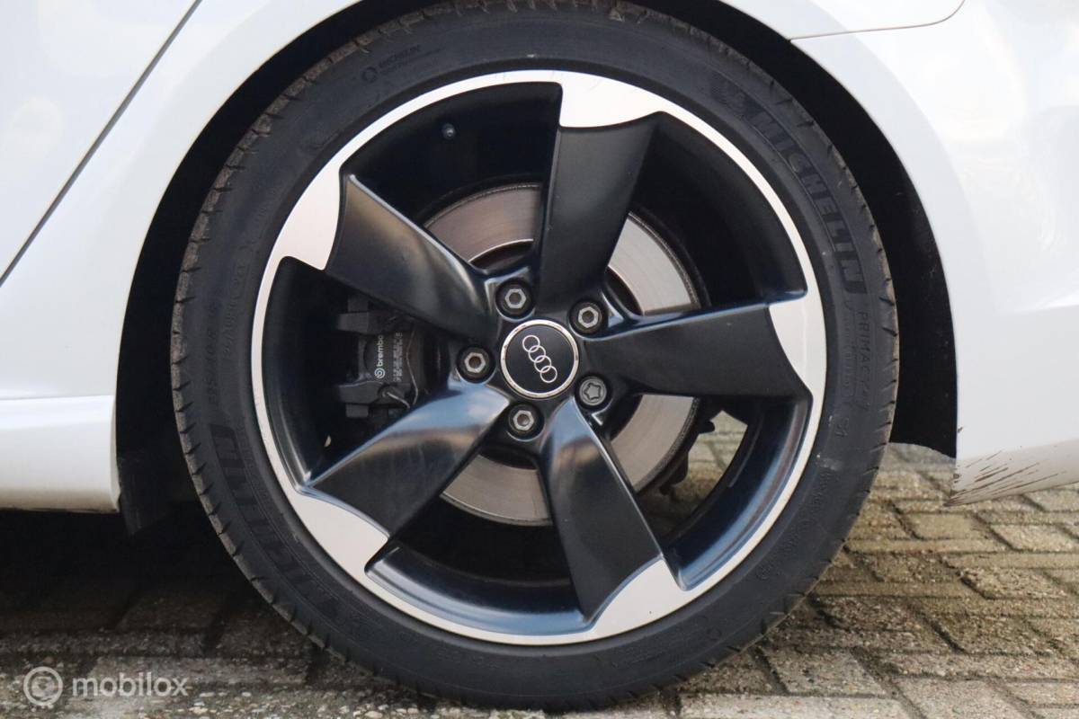 Audi S3 Audi S3 2.0 TFSI aut quattro 300pk Pro Line + | pano | LED